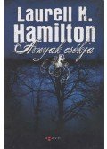 Laurell K. Hamilton - Árnyak csókja
