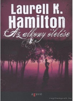 Laurell K. Hamilton - Az alkony ölelése Laurell K. Hamilton - Az alkony ölelése, Budapest 2007 antikvár könyv