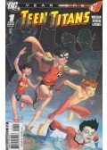 Amy Wolfram,Kerschl, Karl,Serge Lapointe,Steph Peru - Teen Titans Year One 1.