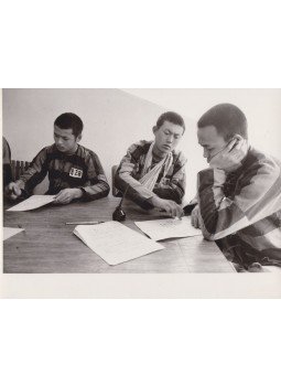  - cca 1970 Vietnami hadifoglyok gyógykezelés után (fénykép),  0 antikvár könyv