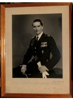  - Horthy István műtermi fotója Horthy Istvánné ajándékozási soraival, aláírásával,  1943 antikvár könyv