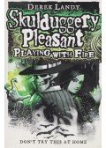 Derek Landy - Skulduggery Pleasant: Playing with Fire