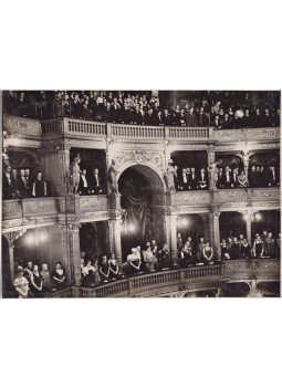  - Horthy Miklós kormányzó és családja, az Operaház fennállásának 50. évfordulóján rendezett ünnepségen  (1934. december), Budapest 1934 antikvár könyv