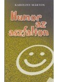 Karoliny Márton - Humor az aszfalton