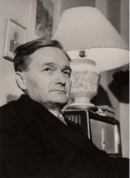  - Németh László saját nappalijában (1965 körül),  1965 antikvár könyv