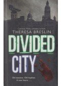 Theresa Breslin - Divided City (aláírt)