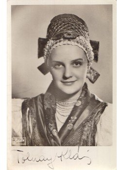  - Tolnay Klári palóc népviseletet hordó, aláírt portréja (1942), Budapest 1942 antikvár könyv