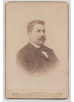  - György Aladár pedagógiai író, statisztikus aláírt, dedikált portréja (1890 körül), Budapest 1890 antikvár könyv